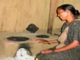 Diksha is making Women in Rural Gujarat Healthy and Independent with her Smokeless Chulha